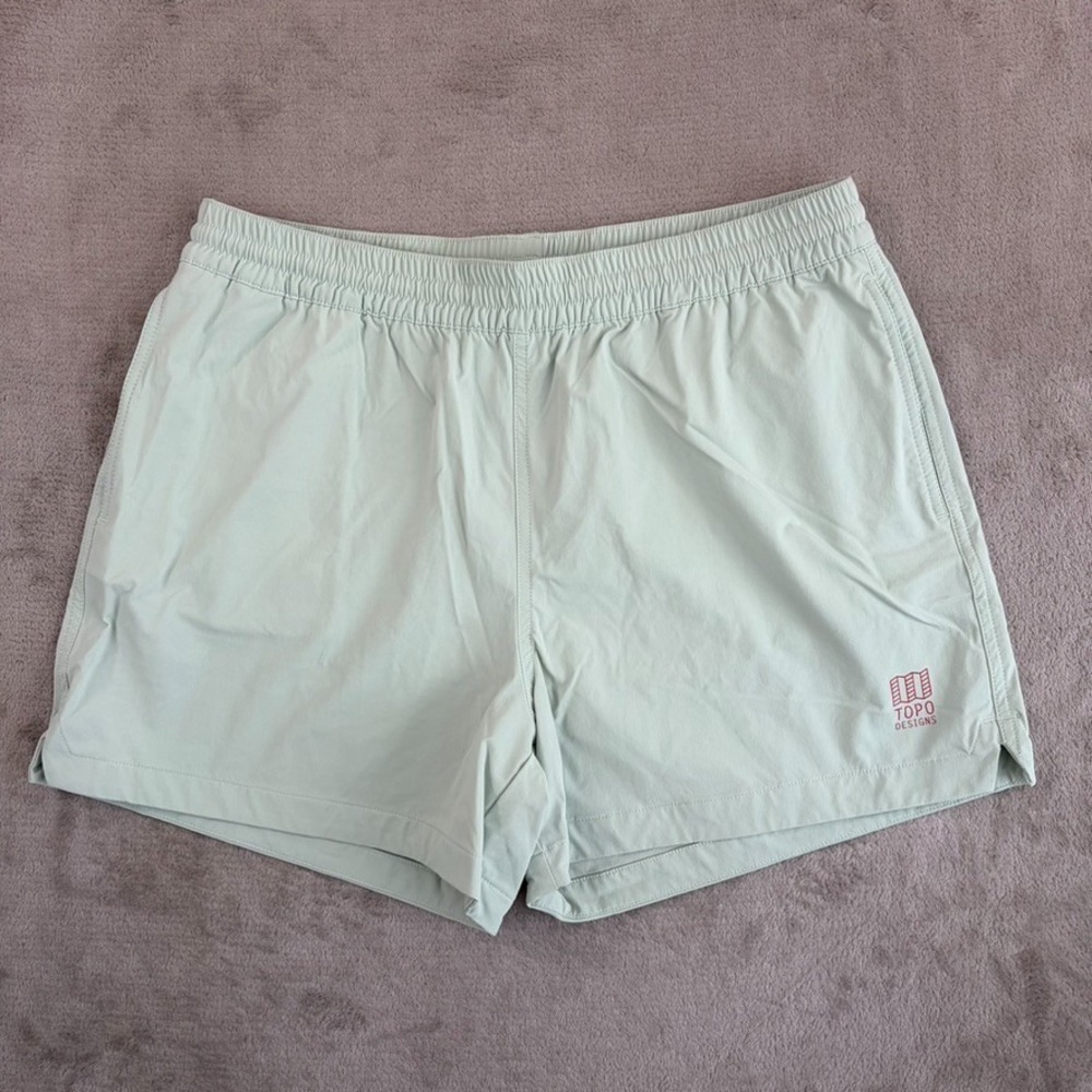 Topo Design Performance 4" Global Shorts Women Large Stretch Relaxed Fit NWOT